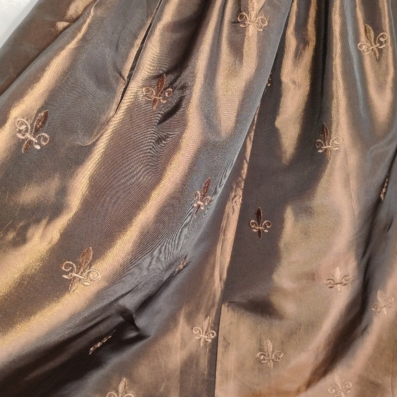 EMBROIDERED VINTAGE TAFFETA DRESS - Picture 12 of 14